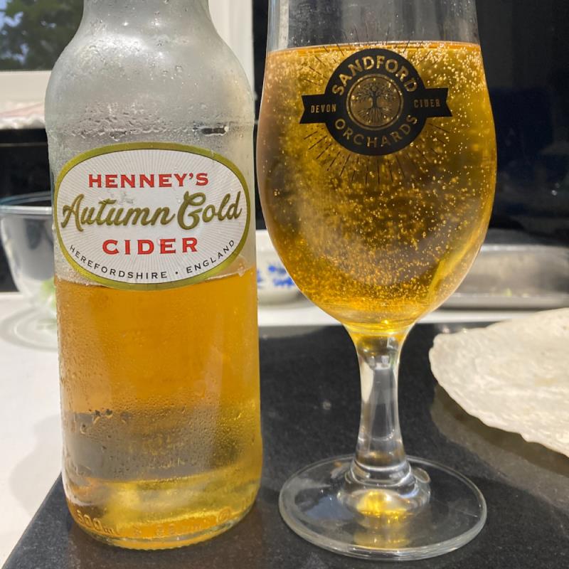 picture of Henney's Cider Company Autumn Gold - New Blend submitted by Judge