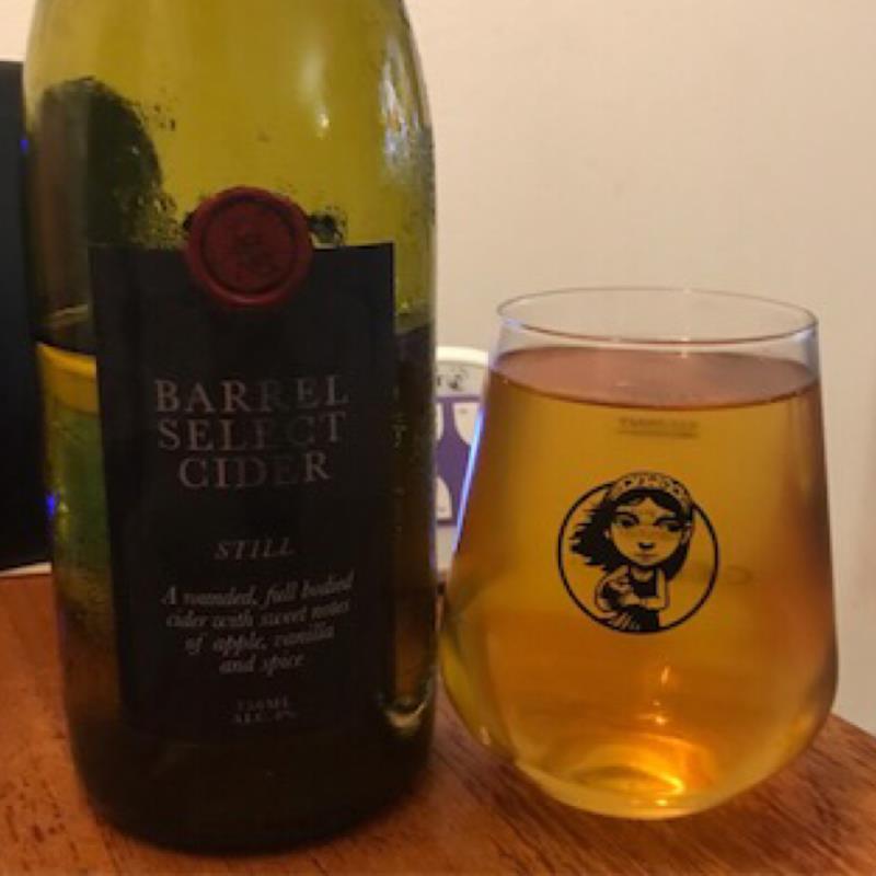 picture of Lyme Bay Winery Barrel SelectCider submitted by Judge