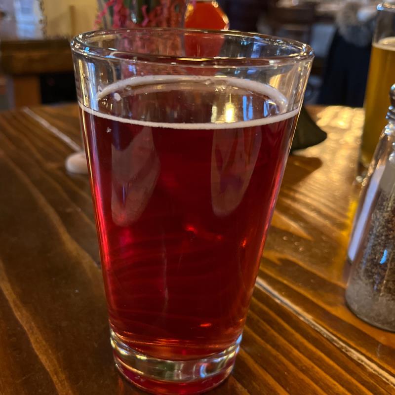 picture of Tieton Cider Works Black Currant submitted by Herharmony2835