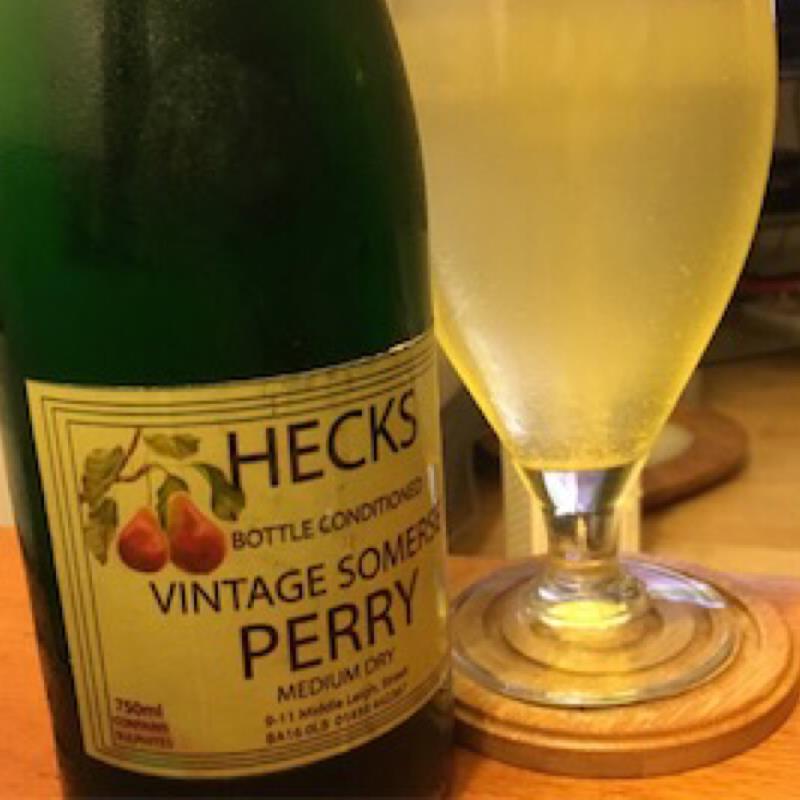 picture of Hecks Bottle Conditioned Vintage Medium Dry Perry submitted by Judge