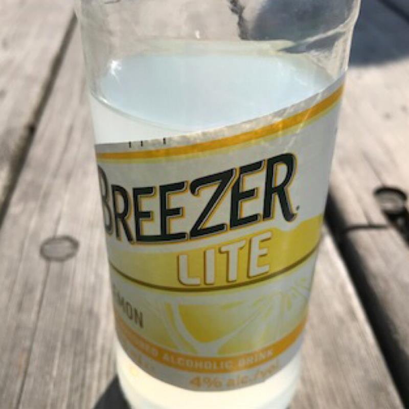 picture of Hansa Borg Bryggerier AS Breezer lite Lemon submitted by ABG