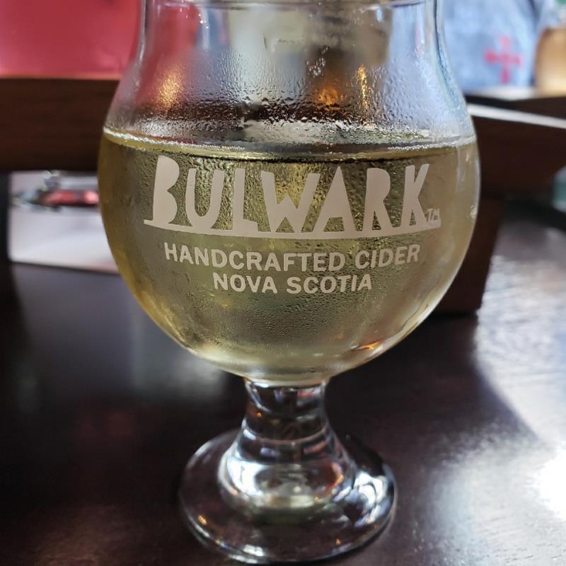 picture of Bulwark Ciders Bulwark Hopped submitted by CiderGood