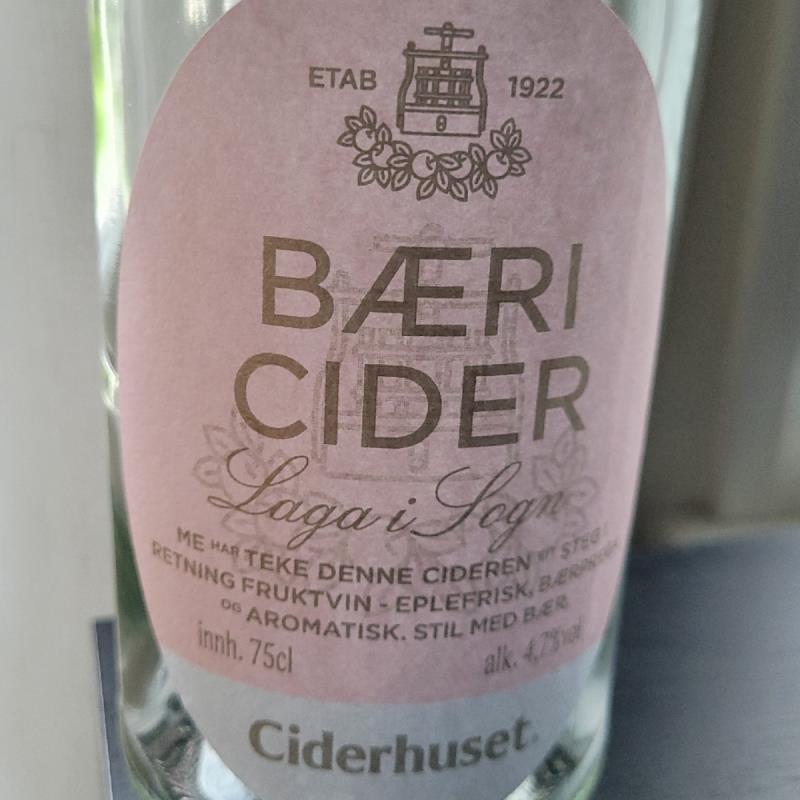 picture of Balholm Bæri cider submitted by Mariannsen