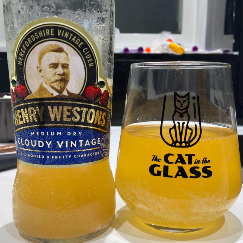 picture of Westons Cider Cloudy Vintage 2022 submitted by Judge