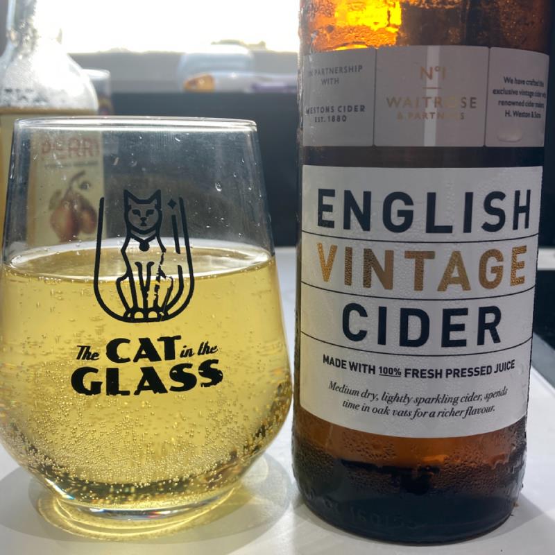 picture of Waitrose & Westons English Vintage Cider 2022 submitted by Judge