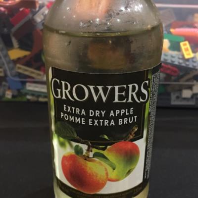 picture of Growers Cider Extra dry apple submitted by kiyose
