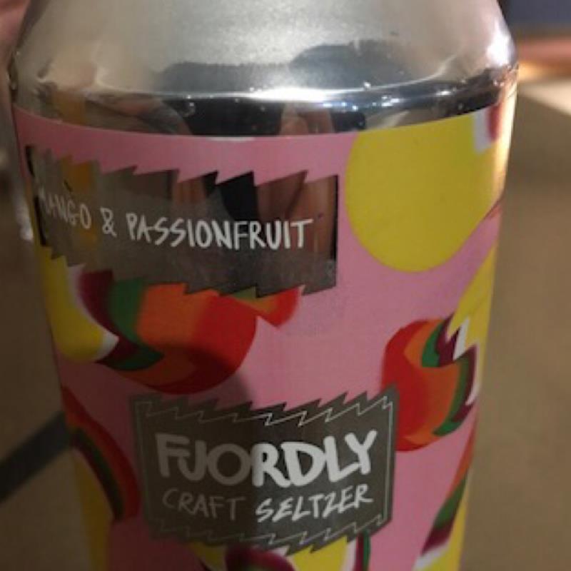 picture of Lervig Fjordly craft seltzer mango & passionfruit submitted by ABG