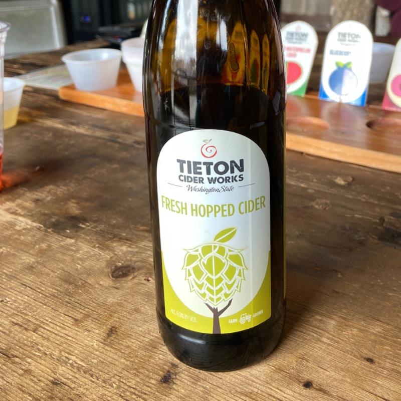 picture of Tieton Cider Works Fresh Hopped submitted by Tinaczaban