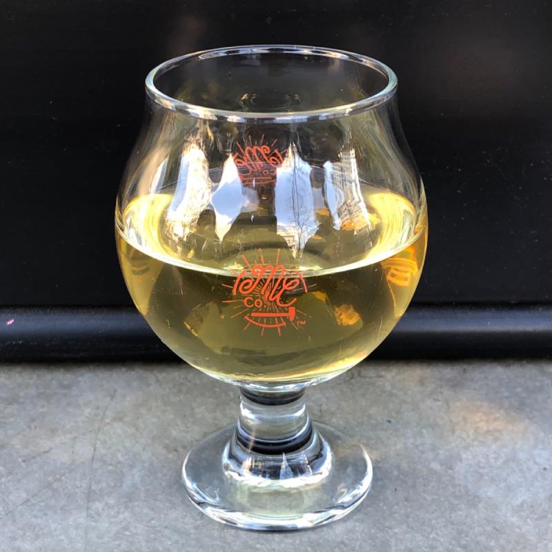 picture of Meriwether Cider Co. Grapefruit Rosemary submitted by Cideristas