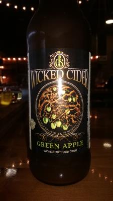 picture of d's Wicked Cider Green Apple submitted by david