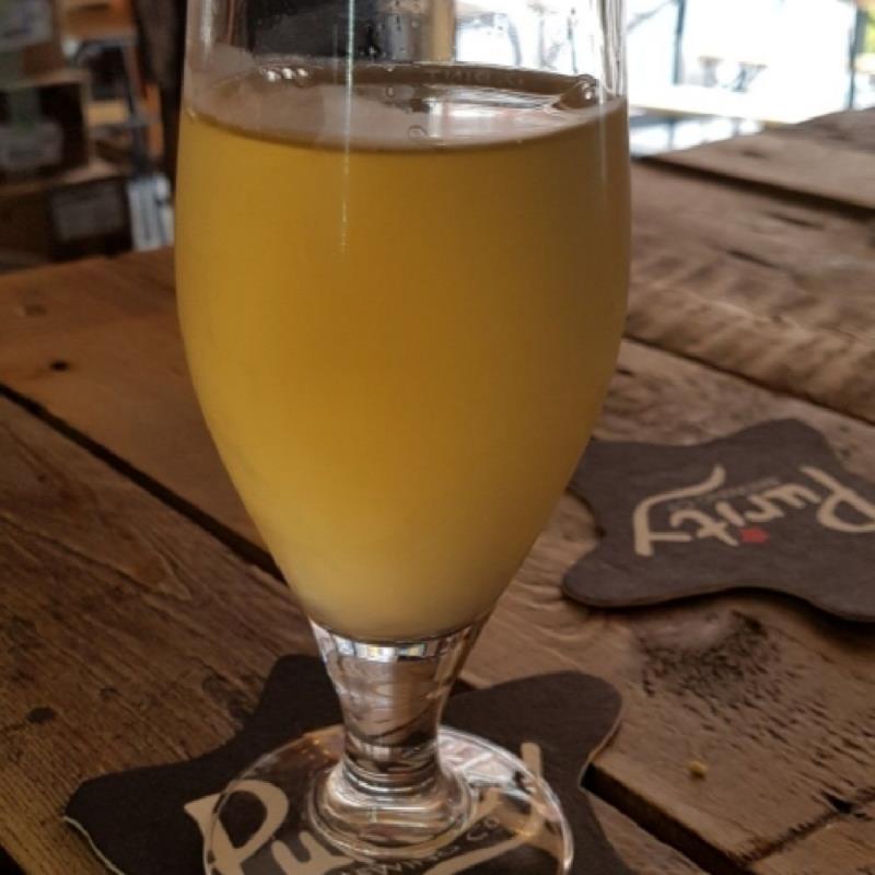 picture of Hunts Cider Hazy Dazy submitted by berty30