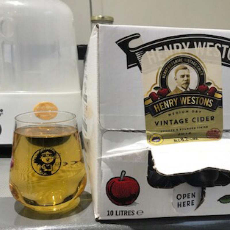 picture of Westons Cider Henry Westons 2019 Vintage Still submitted by Judge