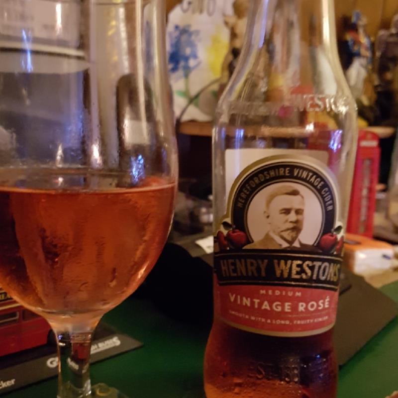 picture of Westons Cider Henry Westons 2019 Medium Vintage Rose submitted by berty30