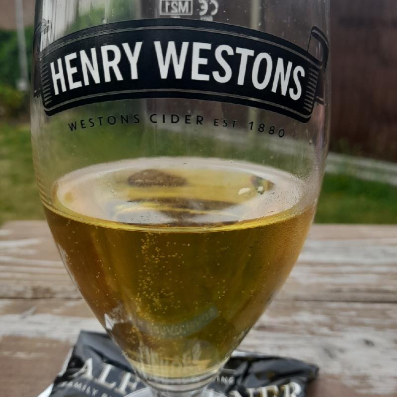 picture of Westons Cider Henry Westons Vintage draught submitted by GaryG
