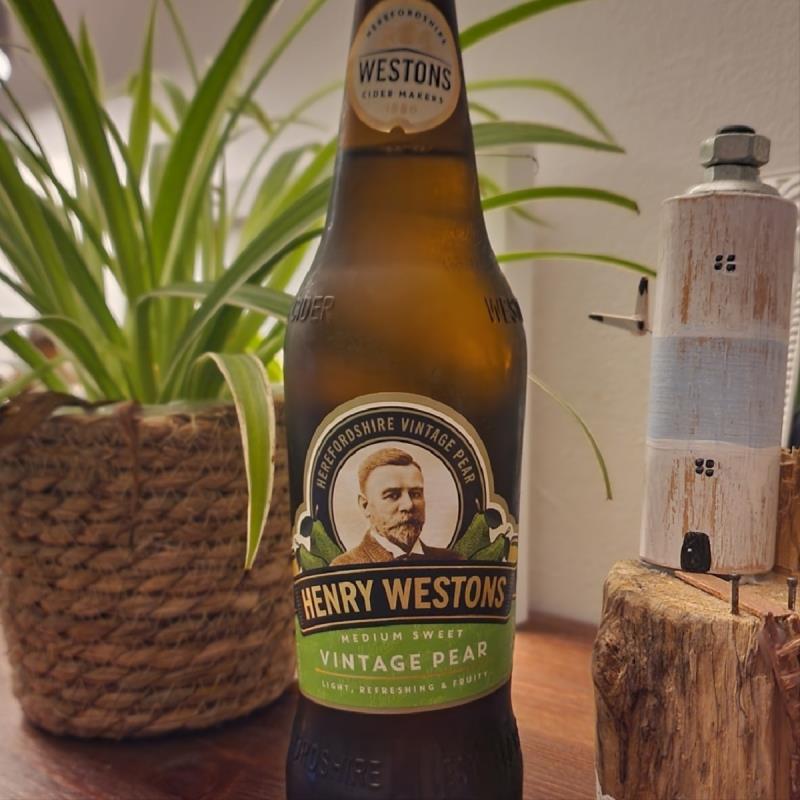 picture of Westons Cider Henry Westons Vintage Pear submitted by RichardH22
