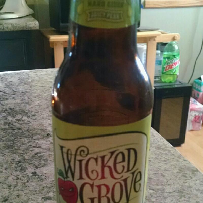 picture of Wicked Grove Cidery Juicy Pear submitted by ShawnFrank