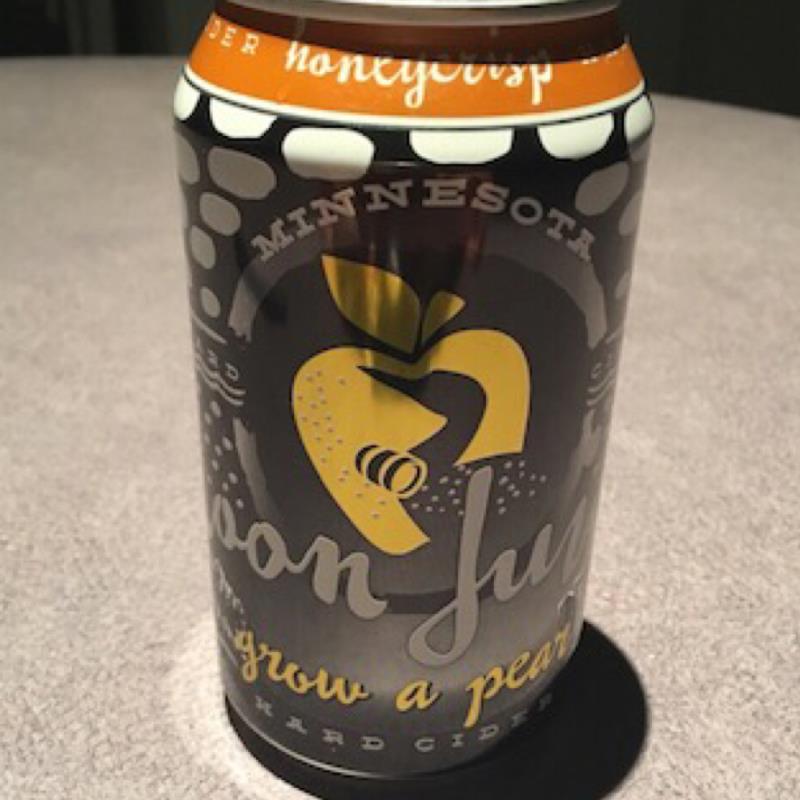 picture of Loon Juice (Four Daughters Vineyard and Winery) Loon Juice (honey crisp, grow a pear) submitted by yjang