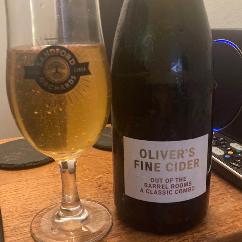 picture of Oliver's Cider and Perry Out of the Barrel Rooms - A Classic Combo 2020 submitted by Judge