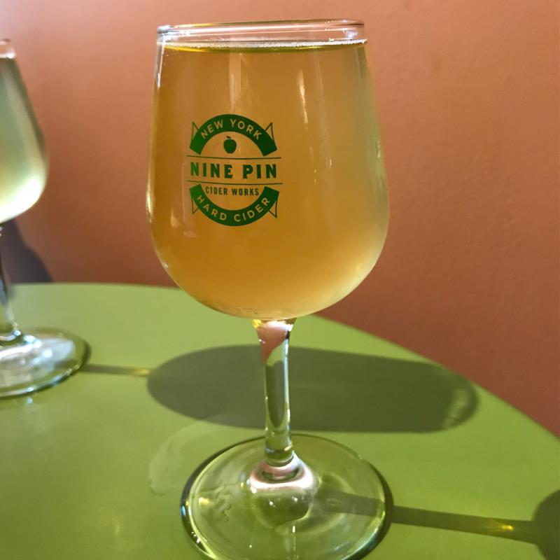 picture of Nine Pin Ciderworks Pineapple Hopped submitted by noses
