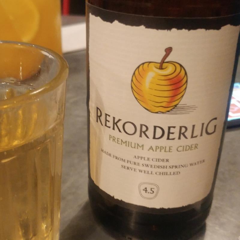 picture of Rekorderlig Swedish Cidery Premium Apple submitted by FaustianDeal