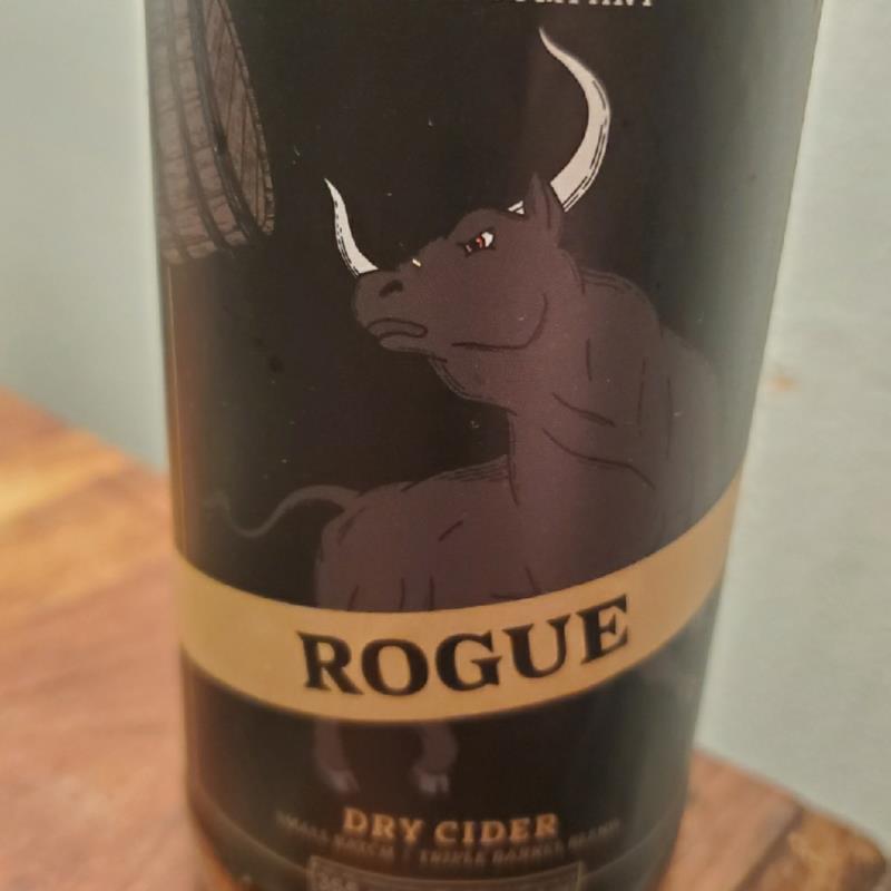 picture of Hard Way Cider Company Rogue submitted by RednStormy