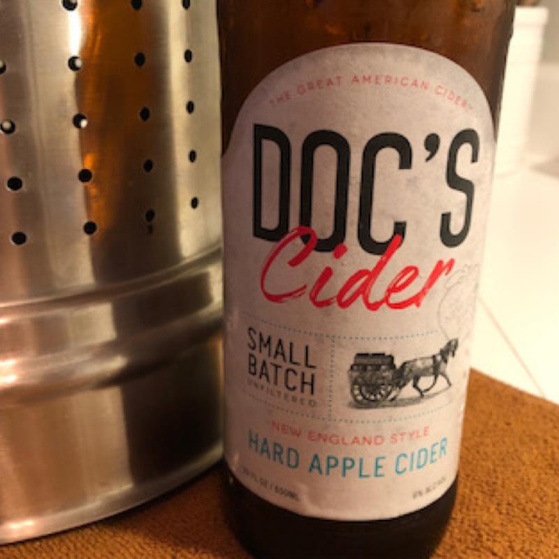 picture of Doc's Draft Hard Cider Small Batch Unfiltered submitted by AshHayes