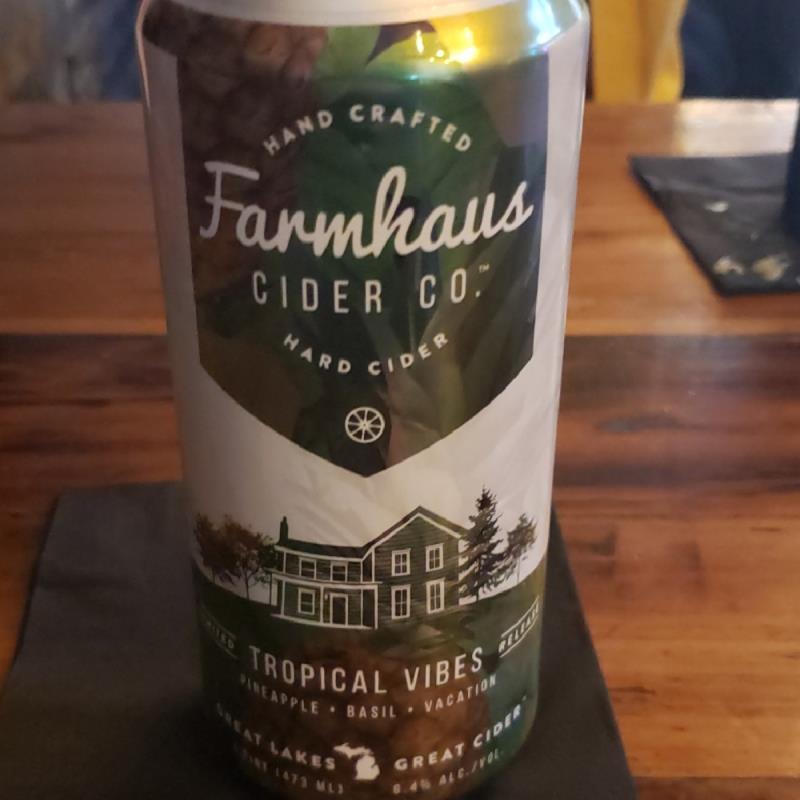 picture of Farmhaus Cider Co. Tropical Vibes submitted by hln121017